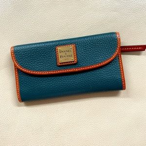 Dooney & Bourke Continental Credit Card Wallet
